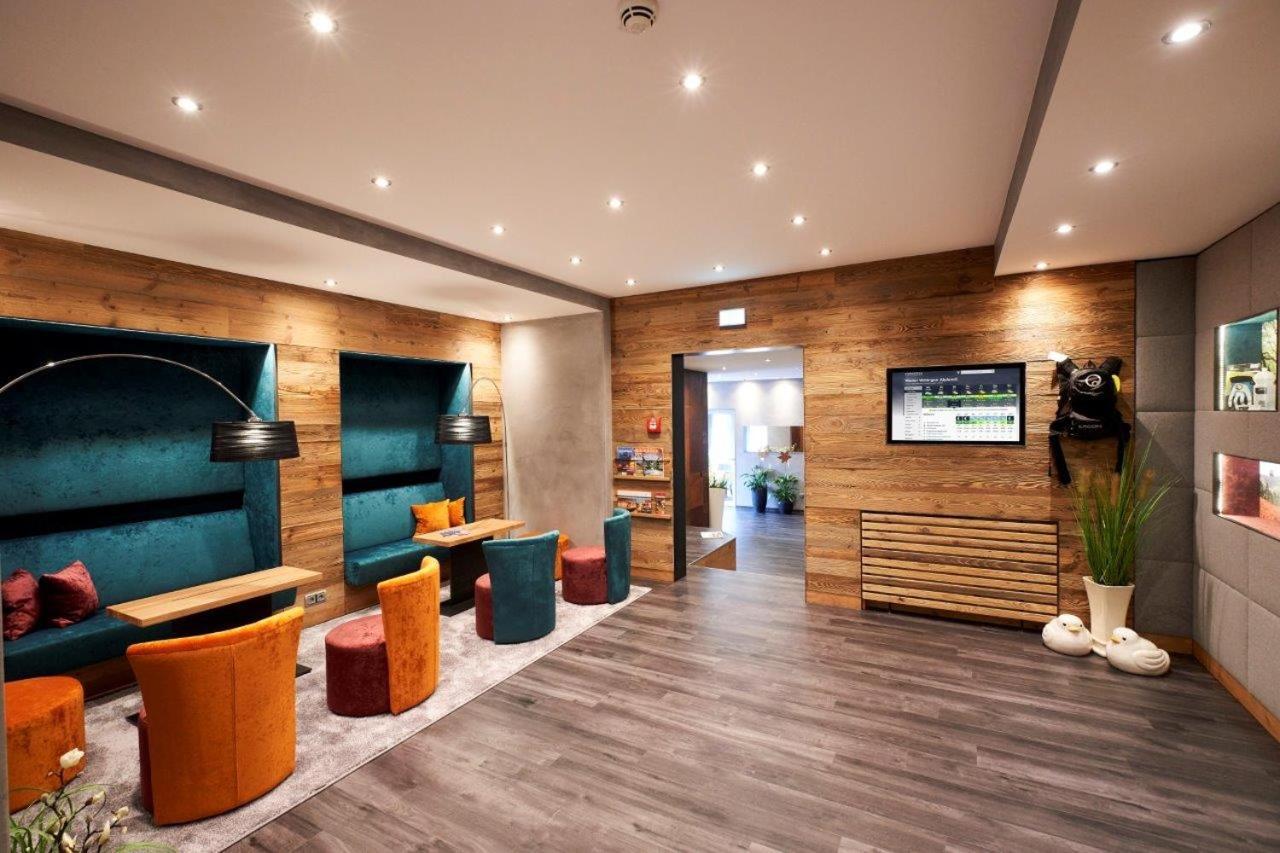 Hotel Hochheide Вилинген Екстериор снимка